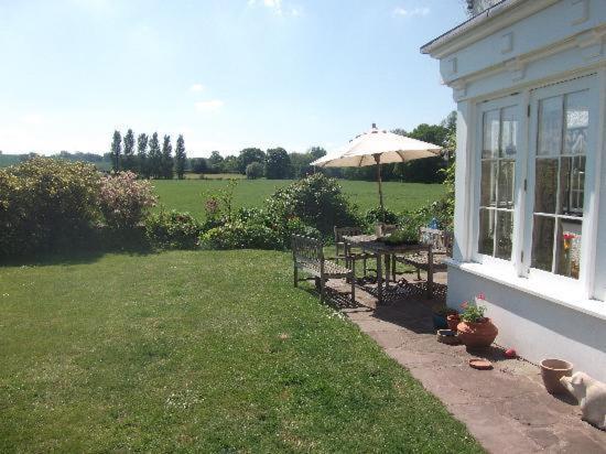 The Old Rectory Bed & Breakfast Abergavenny Zewnętrze zdjęcie